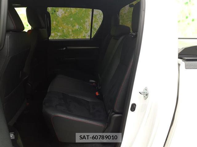 Toyota HILUX 2022-09 8857051-6