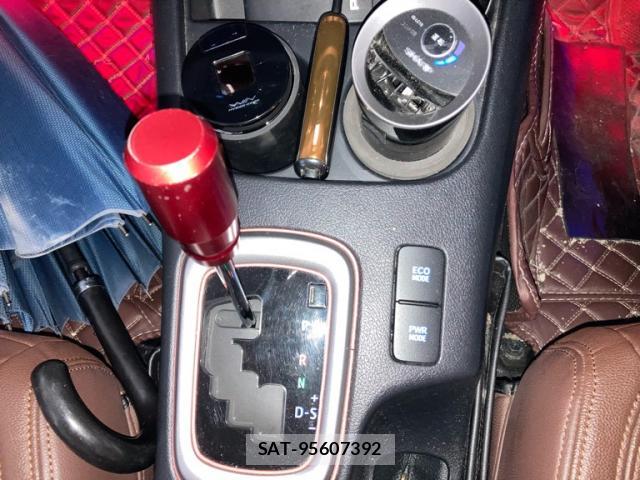Toyota HILUX 2021-03 8854523-11