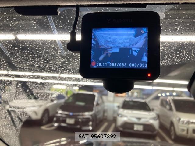 Toyota HILUX 2021-03 8854523-15