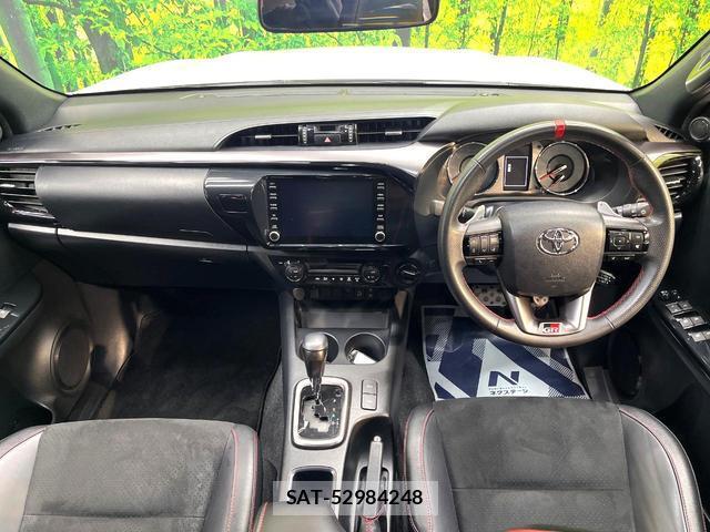 Toyota HILUX 2023-04 8854570-1