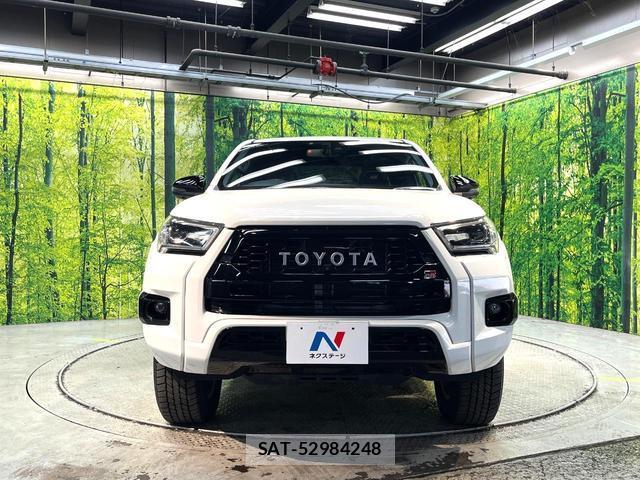 Toyota HILUX 2023-04 8854570-13