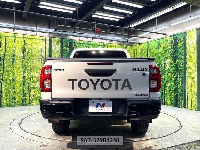 Toyota HILUX 2023-04 8854570-14