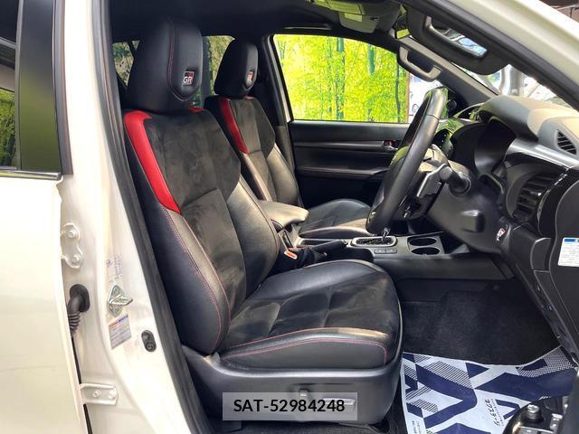 Toyota HILUX 2023-04 8854570-7