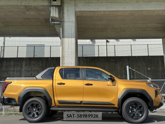 Toyota HILUX 2026-09 8854608-11