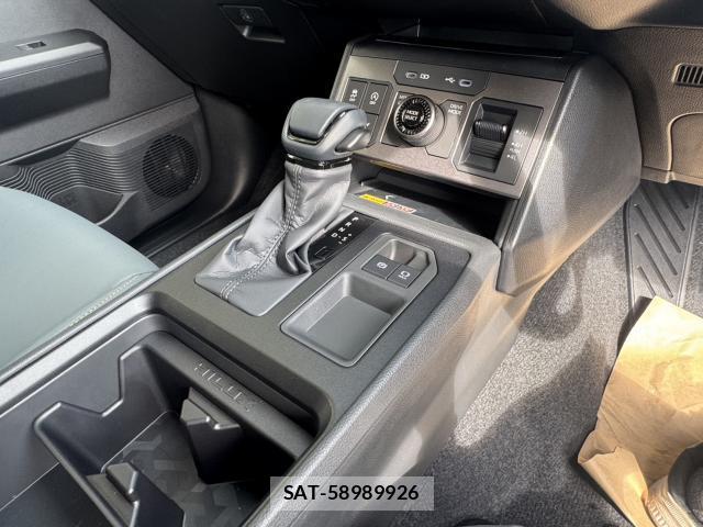 Toyota HILUX 2026-09 8854608-16