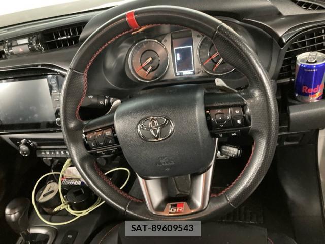 Toyota HILUX 2024-01 8855205-13