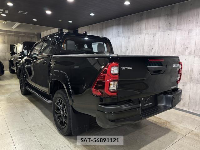 Toyota HILUX 2023-09 8857123-3
