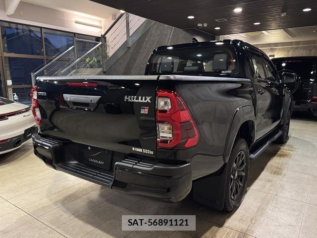 Toyota HILUX 2023-09 8857123-4
