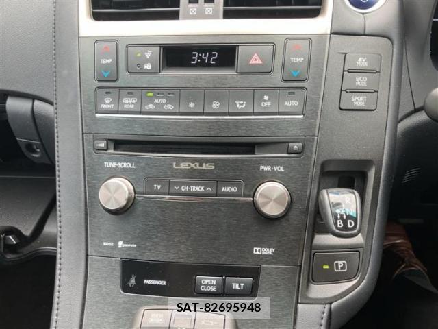 Lexus HS 2015-08 8853965-11