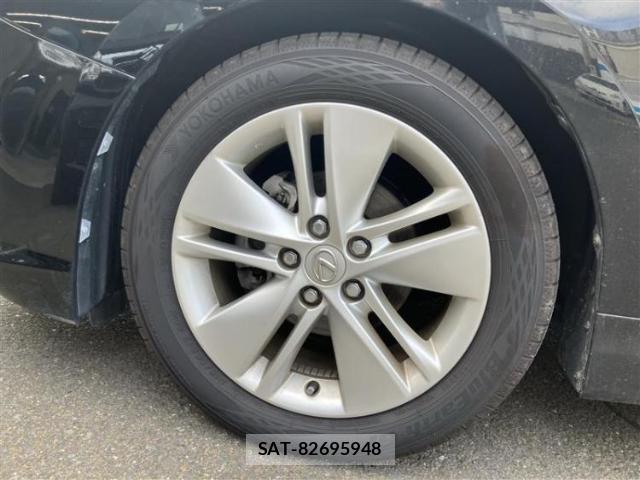 Lexus HS 2015-08 8853965-16