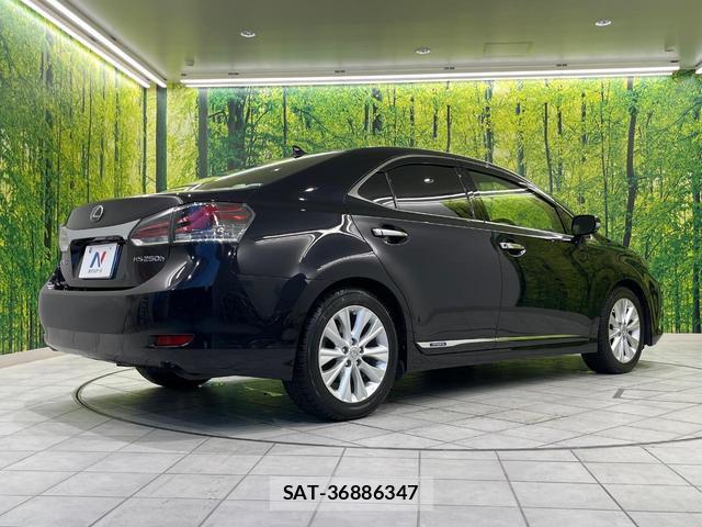 Lexus HS 2013-08 8856665-16