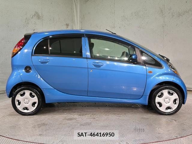 Mitsubishi I 2012-01 8856065-13