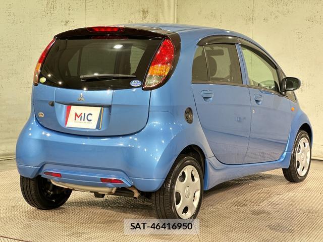 Mitsubishi I 2012-01 8856065-14