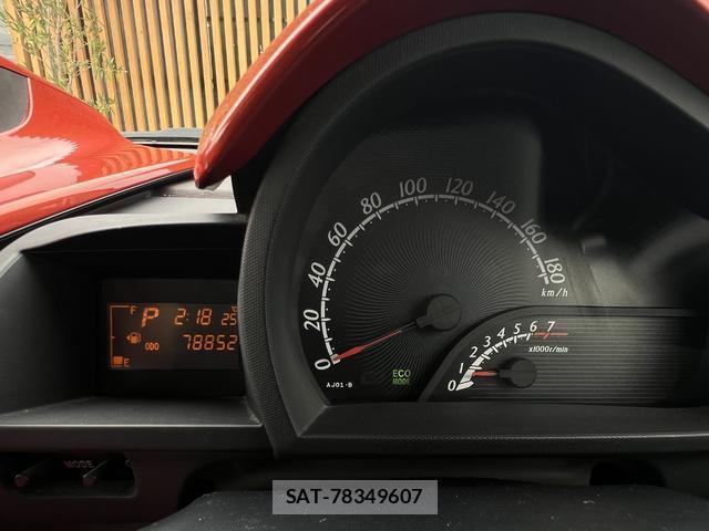 Toyota IQ 2010-01 8856073-7