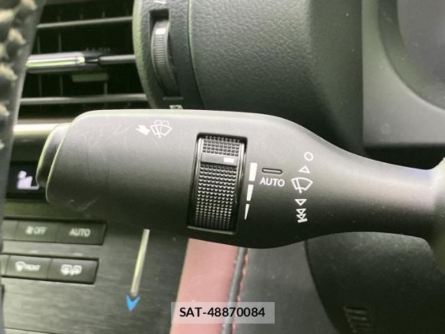 Lexus IS 2018-03 8854319-16