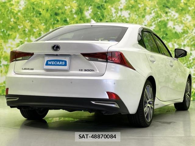 Lexus IS 2018-03 8854319-2