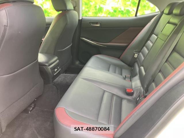 Lexus IS 2018-03 8854319-7