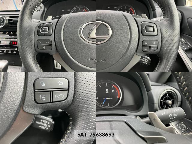 Lexus IS 2023-10 8854653-9
