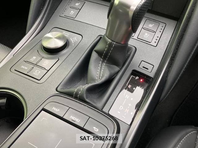 Lexus IS 2024-03 8854668-15