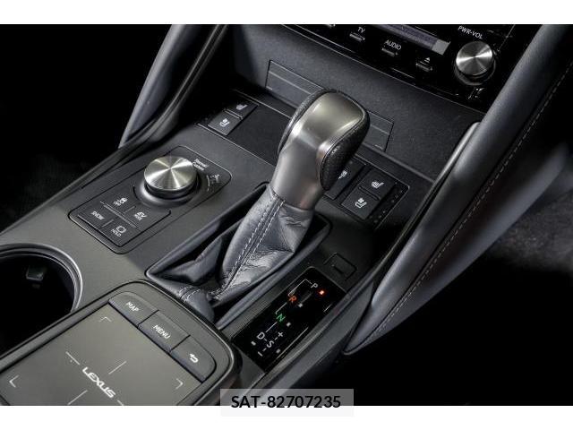 Lexus IS 2024-09 8855140-15