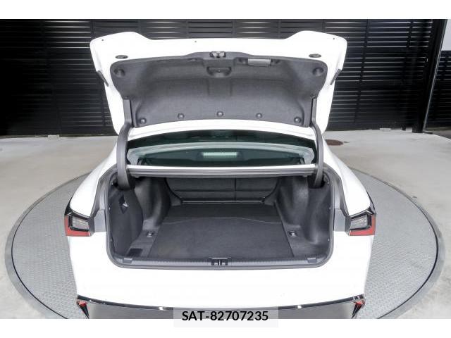 Lexus IS 2024-09 8855140-18