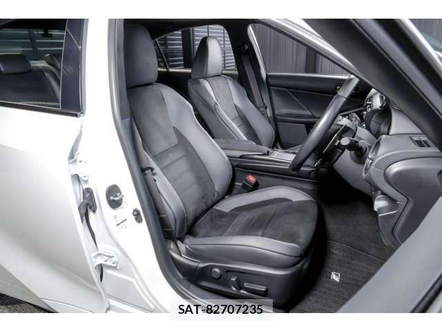 Lexus IS 2024-09 8855140-5