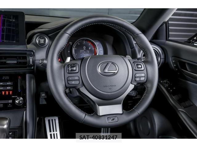 Lexus IS 2025-07 8855141-17