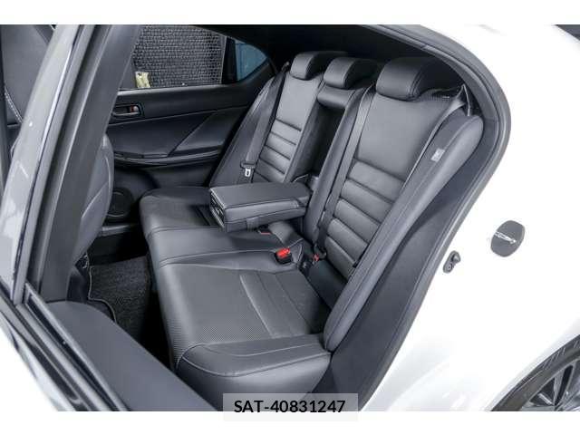 Lexus IS 2025-07 8855141-6