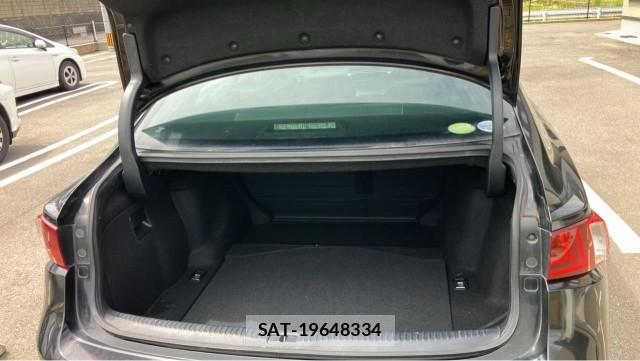 Lexus IS 2014-07 8855284-17