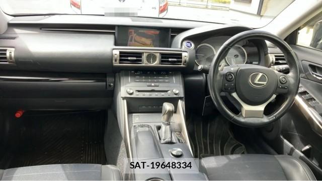Lexus IS 2014-07 8855284-2