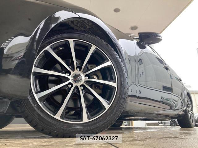 Lexus IS 2015-09 8856198-12