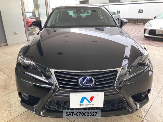Lexus IS 2015-09 8856198-13