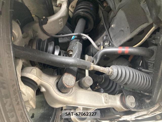 Lexus IS 2015-09 8856198-19