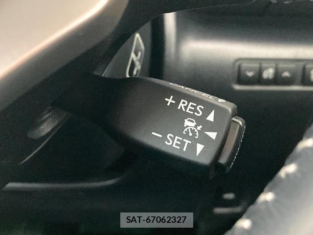 Lexus IS 2015-09 8856198-3