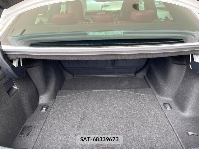 Lexus IS 2013-09 8856212-10