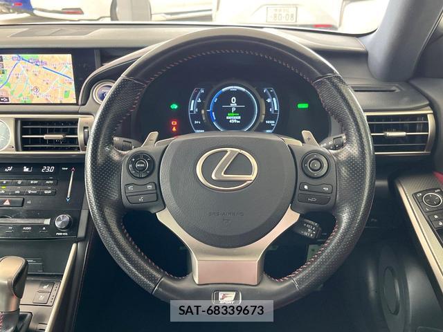 Lexus IS 2013-09 8856212-13