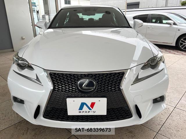 Lexus IS 2013-09 8856212-14