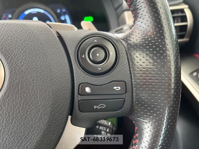 Lexus IS 2013-09 8856212-4