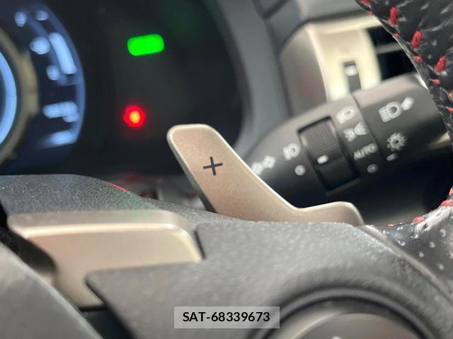 Lexus IS 2013-09 8856212-7