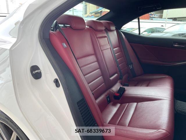 Lexus IS 2013-09 8856212-9