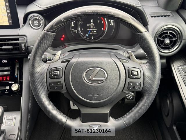 Lexus IS 2025-10 8856487-13