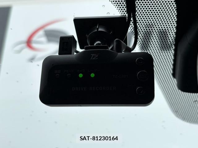 Lexus IS 2025-10 8856487-15