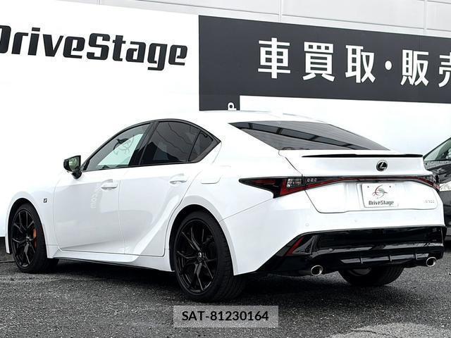Lexus IS 2025-10 8856487-4