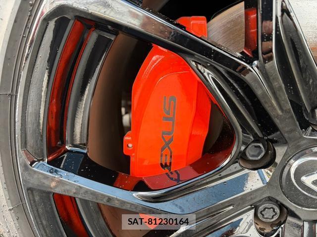 Lexus IS 2025-10 8856487-9