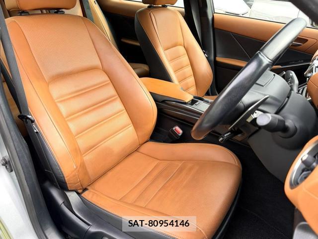Lexus IS 2021-03 8856494-11