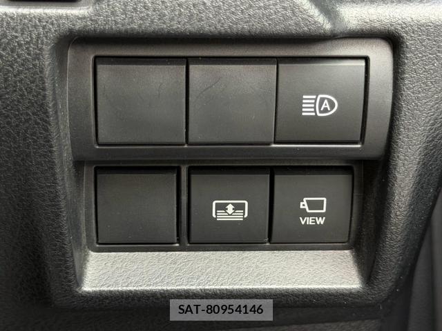 Lexus IS 2021-03 8856494-15