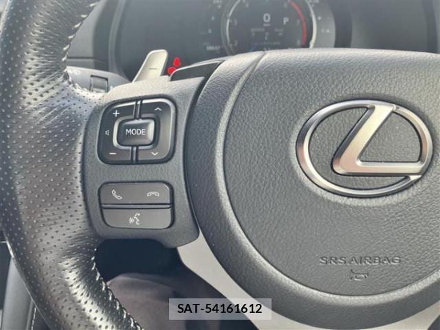 Lexus IS 2021-07 8856976-11