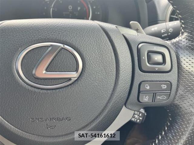 Lexus IS 2021-07 8856976-12
