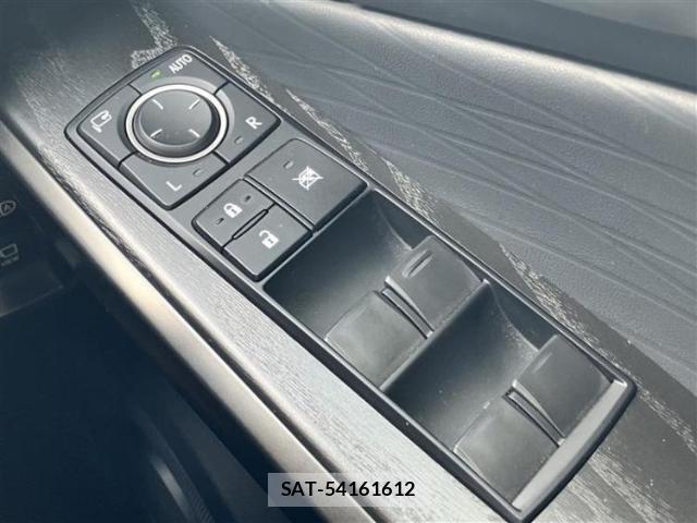 Lexus IS 2021-07 8856976-16
