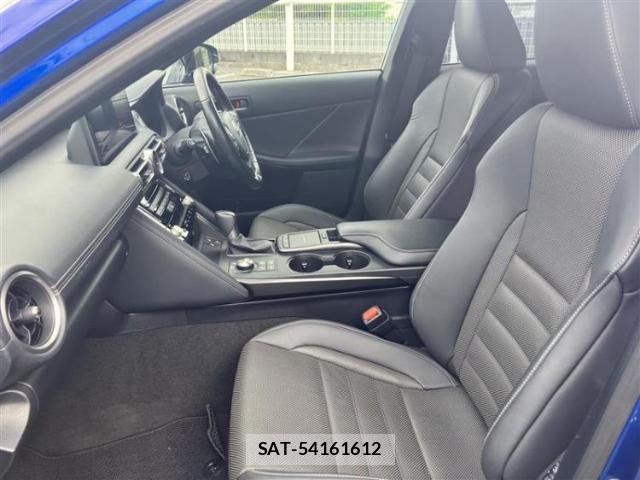 Lexus IS 2021-07 8856976-5